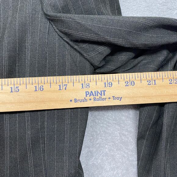 Linda Allard Ellen Tracy Jacket Womens 8 Blazer Gray Pinstripe Wool Button Up - Picture 7 of 10